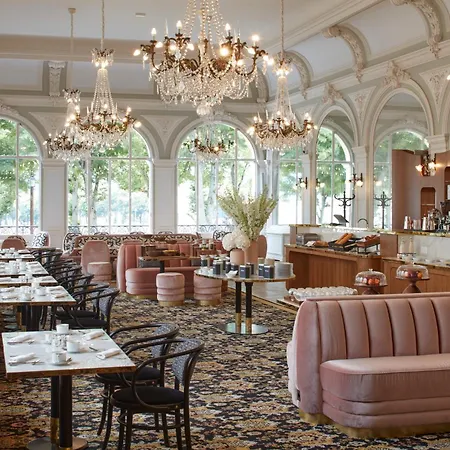 호텔 Les Lumieres - Relais & Chateaux