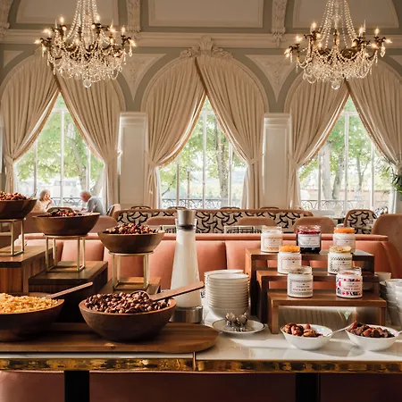 Hotel Les Lumieres - Relais & Chateaux