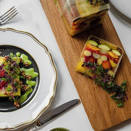 Hotel Les Lumieres - Relais & Chateaux Versailles