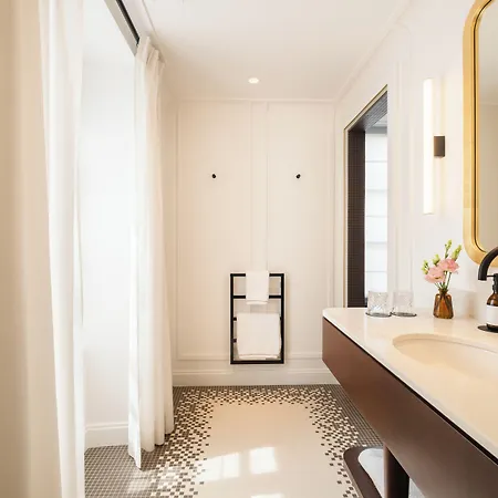 Les Lumieres - Relais & Chateaux Versailles