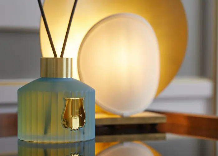 ホテル Les Lumieres - Relais & Chateaux ベルサイユ