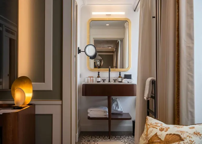 ホテル Les Lumieres - Relais & Chateaux 5*