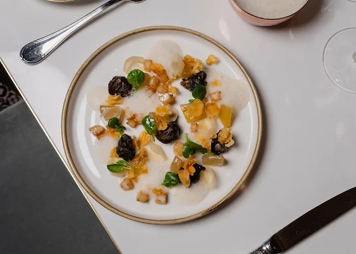 ホテル Les Lumieres - Relais & Chateaux ベルサイユ