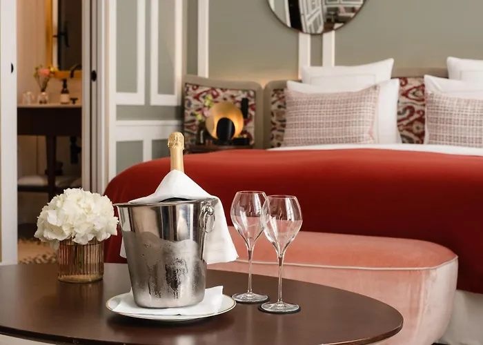 ホテル Les Lumieres - Relais & Chateaux 5*