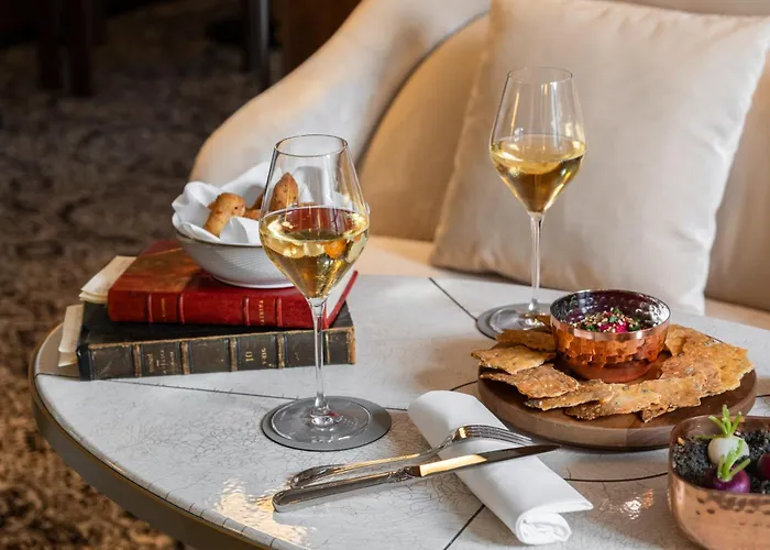 Les Lumieres - Relais & Chateaux ベルサイユ