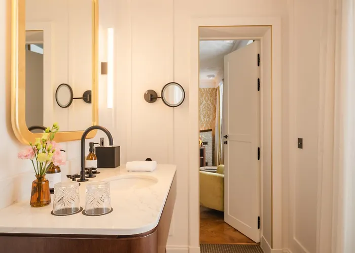 ホテル Les Lumieres - Relais & Chateaux