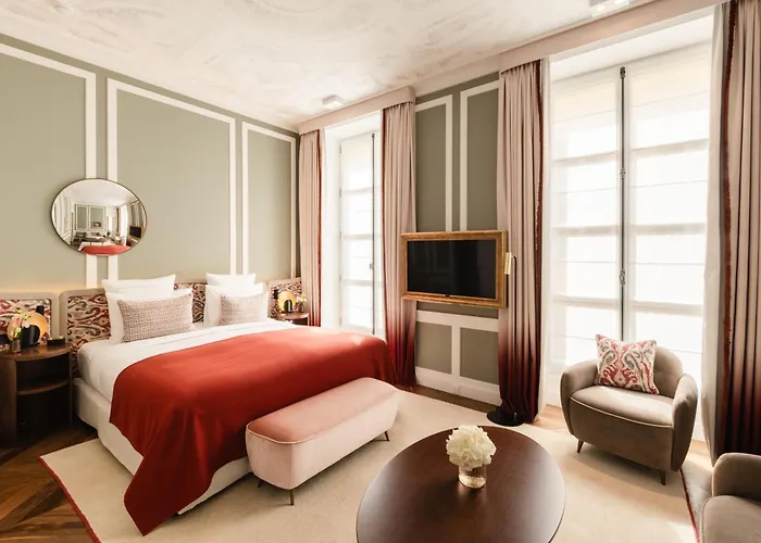 ホテル Les Lumieres - Relais & Chateaux 5*