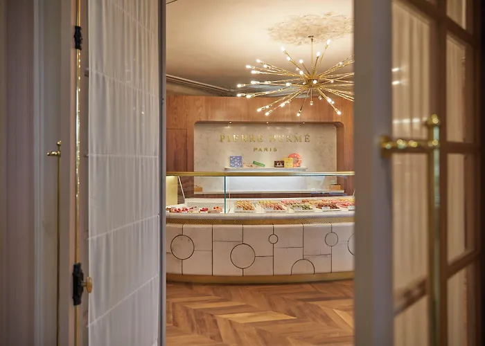 ホテル Les Lumieres - Relais & Chateaux