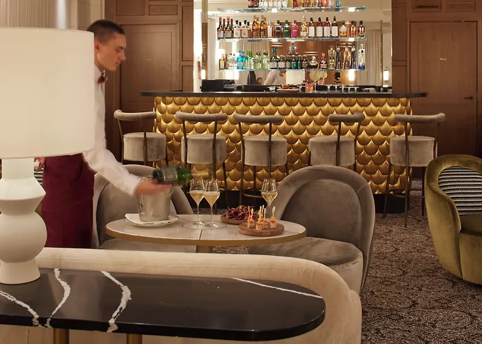 ホテル Les Lumieres - Relais & Chateaux