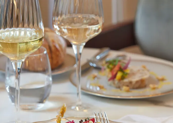 Les Lumieres - Relais & Chateaux ホテル ベルサイユ